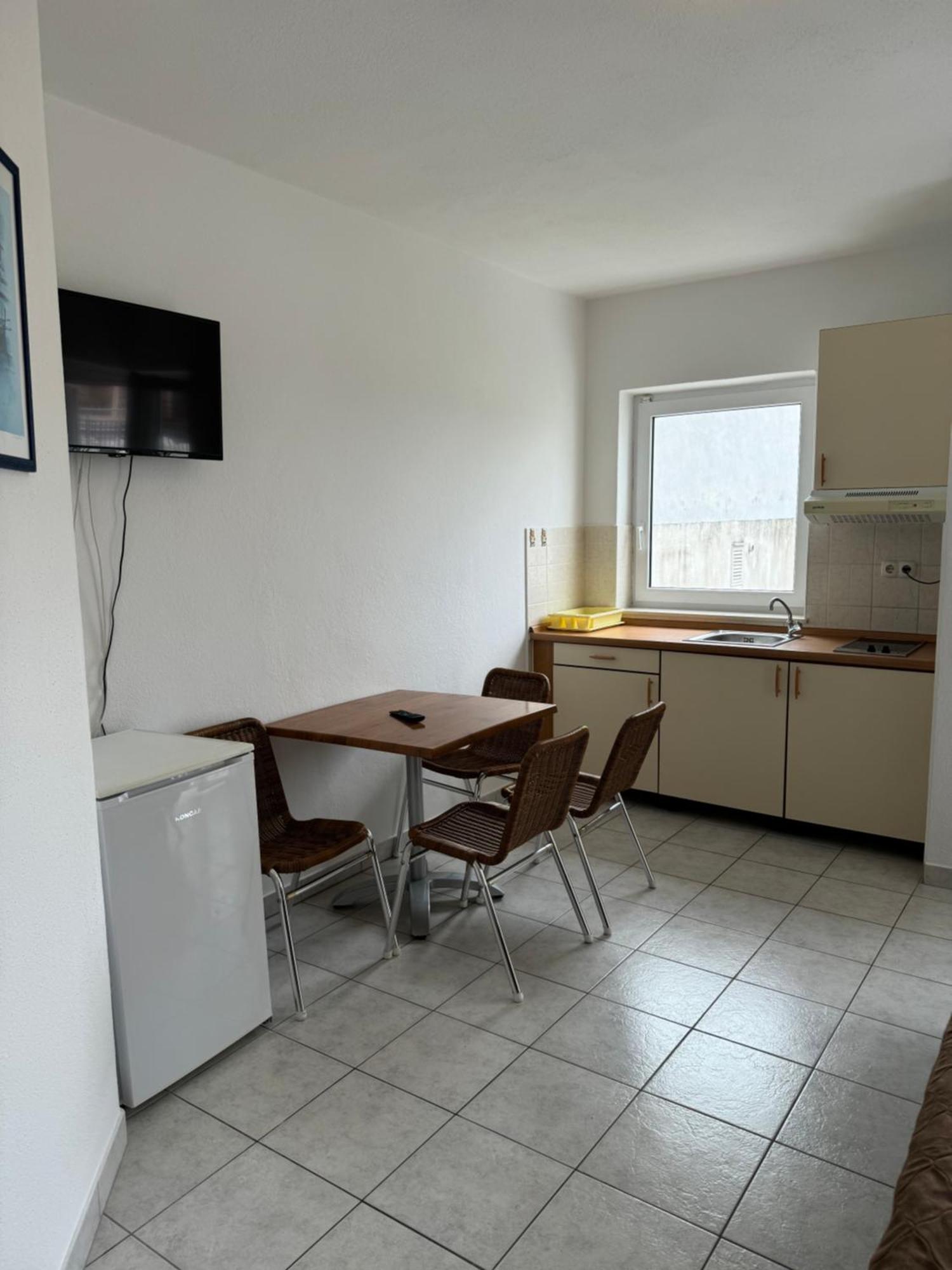באסקה וודה House 100M From The Beach With Free Parking And Breakfast מראה חיצוני תמונה